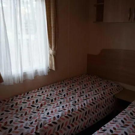 Nyaraló Kota Kiva *